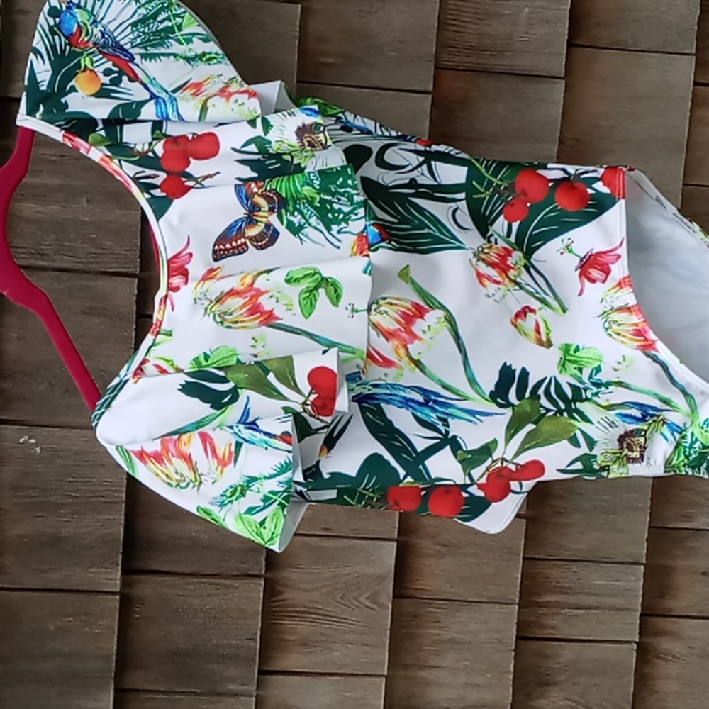 COPY - Swimsuit off one shoulder tropical